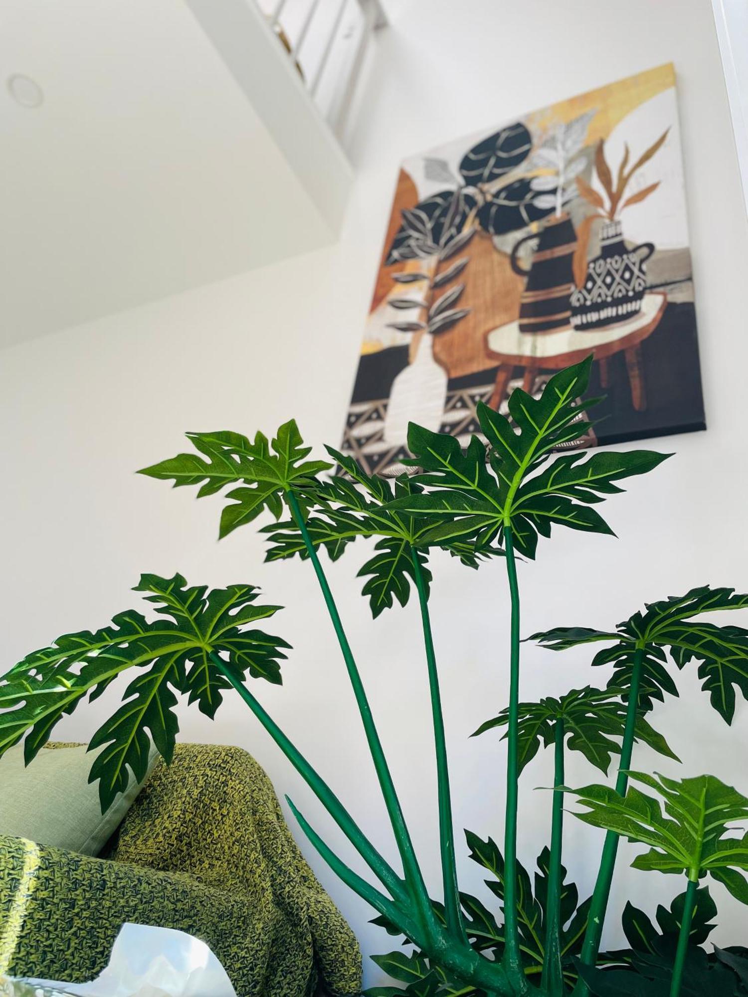 Sunny Oasis- Modern Loft Hidden On Cashel *