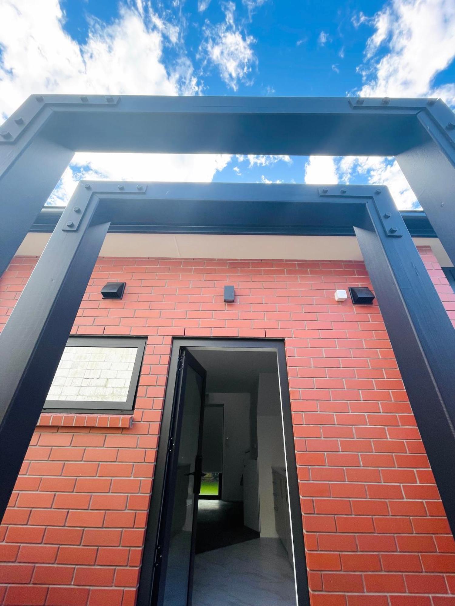 Sunny Oasis- Modern Loft Hidden On Cashel Apartment Christchurch